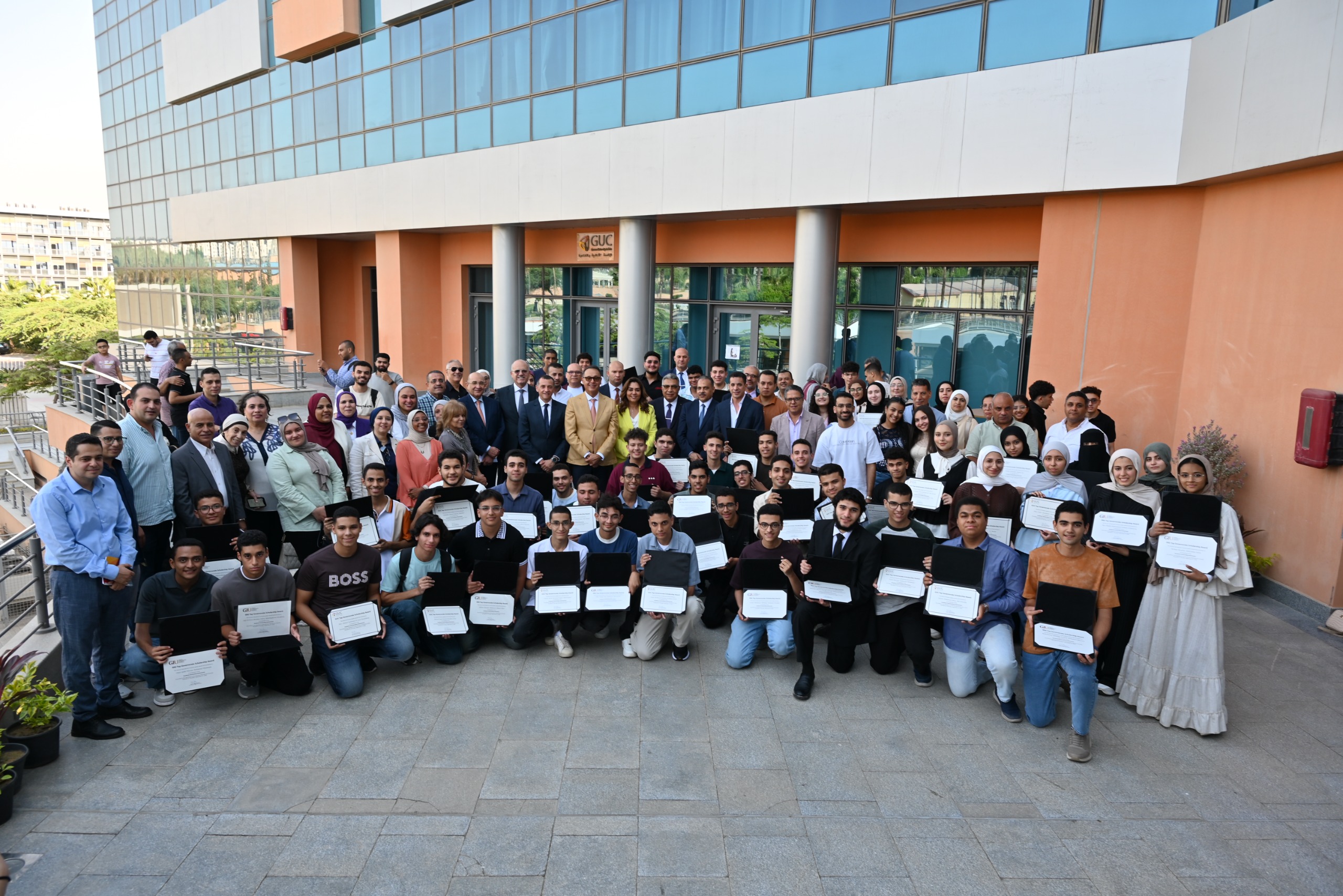 الجامعتان الألمانية بالقاهرة والألمانية الدولية تقدمان 79 منحة لأوائل المحافظات المصرية