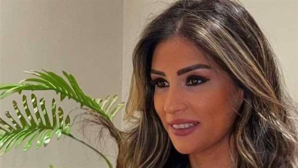 «12 ساعة على طاولة العمليات».. آيات أباظة تروي أصعب لحظات رحلتها مع السرطان