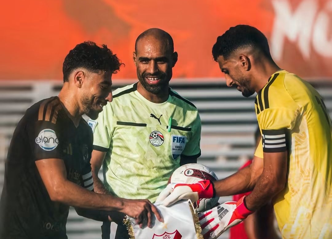 تلقى الفريق الأول لكرة القدم بالنادي الأهلي الخسارة أمام فريق أهلي بني غازي الليبي وديًا في المباراة التي جمعت الفريقين عصر الخميس على أرضية ملعب مختار التتش.