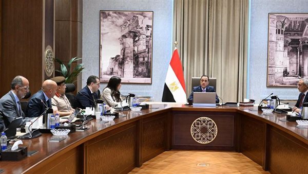 رئيس الوزراء يعقد اجتماعاً لاستعراض موقف أحد المشروعات الكبرى بمدينة العلمين الجديدة.. تفاصيل