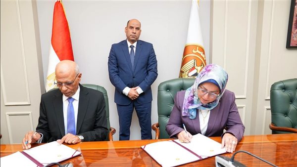 وزير العمل يشهد توقيع بروتوكول تعاون مع صندوق الخدمات الاجتماعية والصحية والثقافية