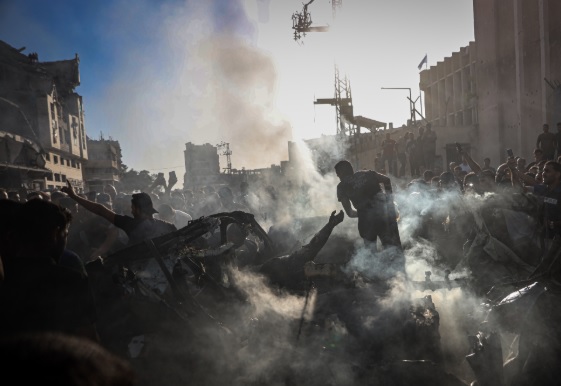 مشهد مؤلم .. صورة أستشهاد شاب فلسطيني في غزة