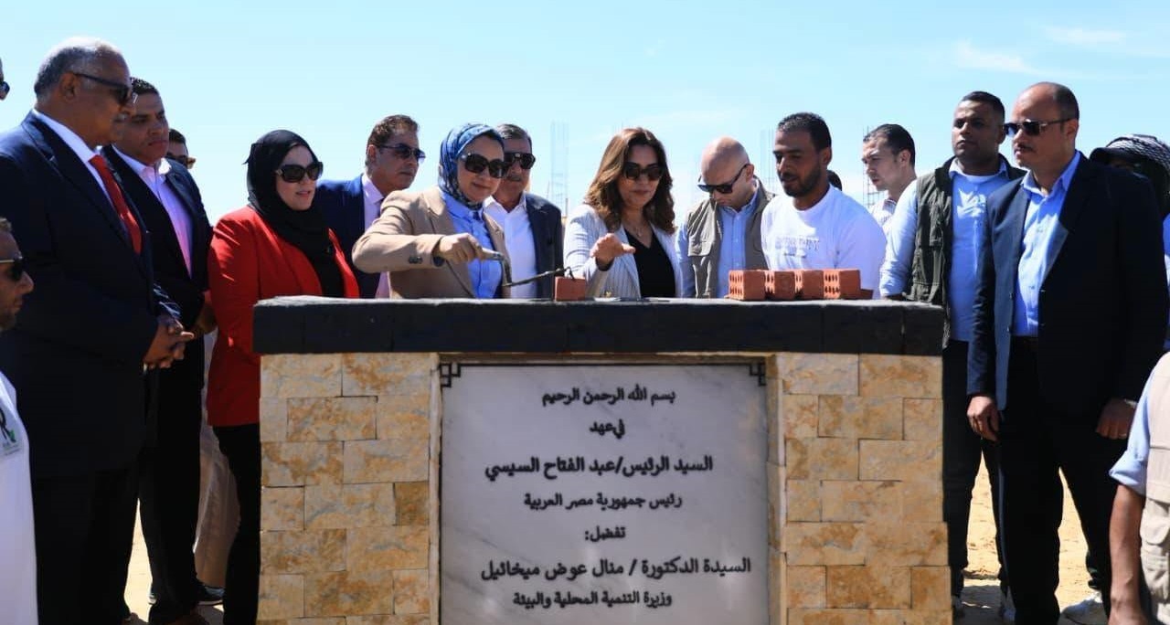 وضع حجر أساس للمجمع الرائد لصناعات التمور بواحة الشوربجي في الوادي الجديد