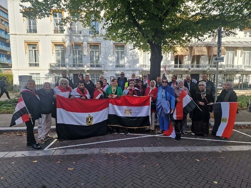 رئيس الجالية المصرية بفرنسا: وقفتنا أمام سفارتنا بهولندا دفاع مشروع عن الدولة