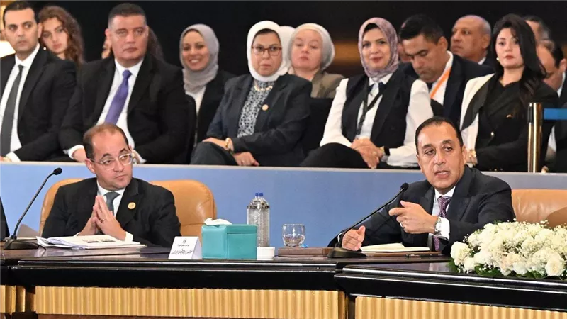 رئيس الوزراء: الدولة لا تستهدف تخفيض قيمة الدعم ولا عدد الأسر المُستحقة الهدف وصول الدعم لمن يستحقه