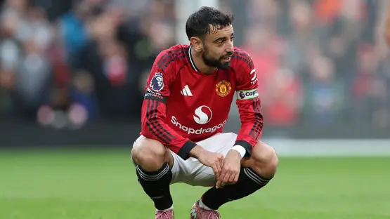 برونو فرنانديز قائد مانشستر يونايتد خلال إحدى المباريات