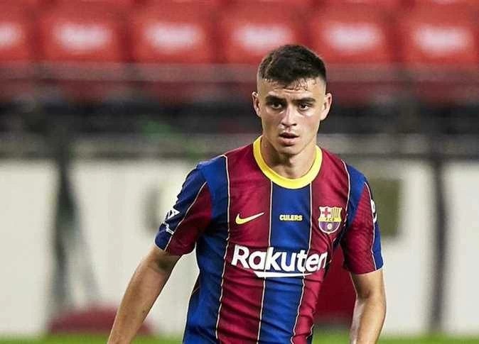 بيدري بقميص برشلونة خلال مباراة