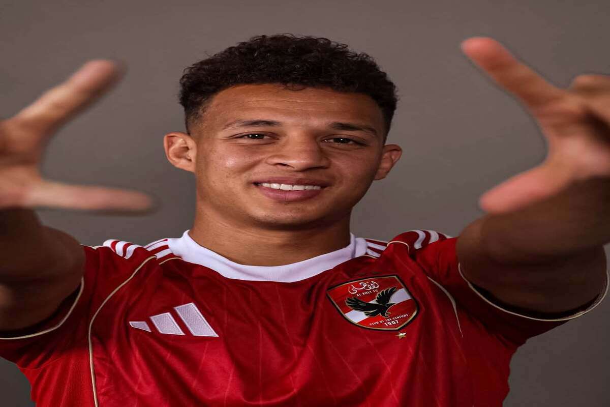 أقطاي عبدالله بقميص الأهلي
