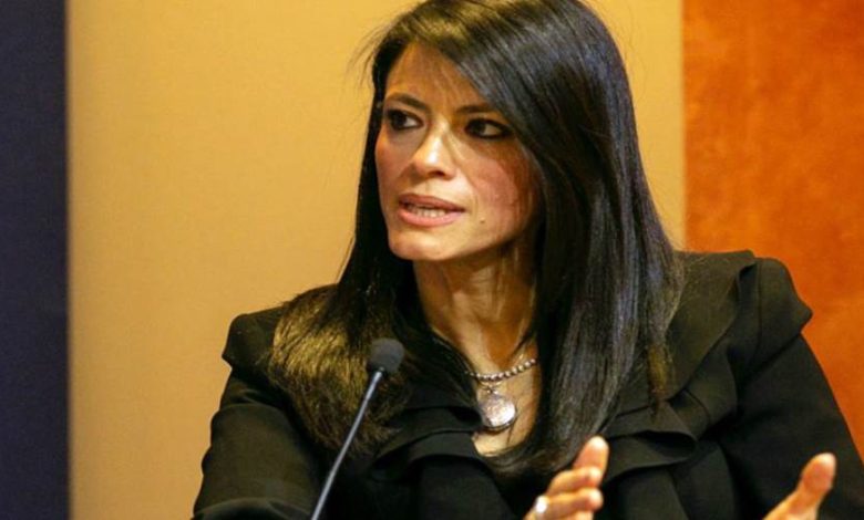 وزيرة التعاون الدولي تنعي دلال عبدالعزيز