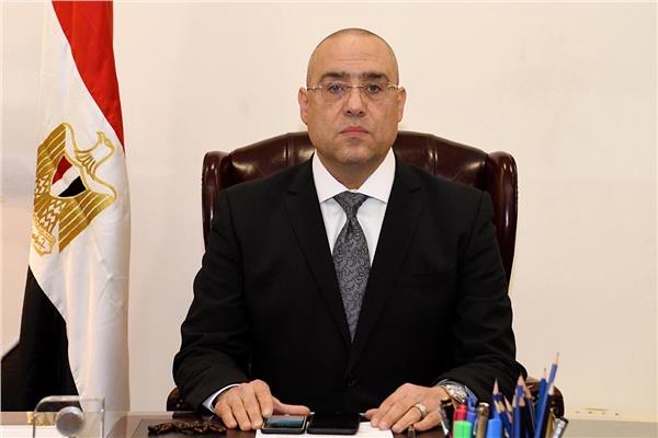 جولة لـ وزير الإسكان في العبور لمتابعة تنفيذ وحدات "سكن لكل المصريين"