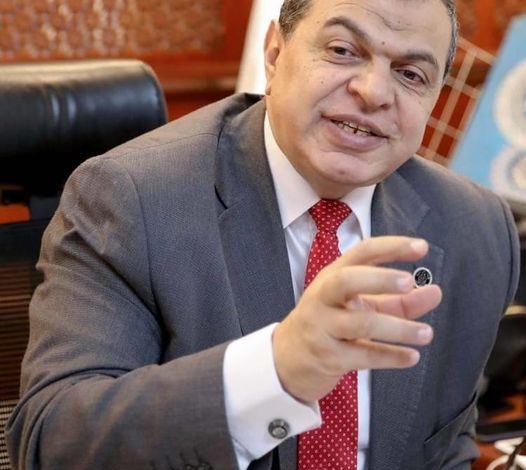القوى العاملة: صرف ٤.٥ مليون جنيه للعمالة الغير منتظمة بـ كفر الشيخ