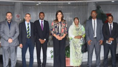 نبيلة مكرم تستقبل وفد المفوضية القومية لحقوق الإنسان بالسودان..صور