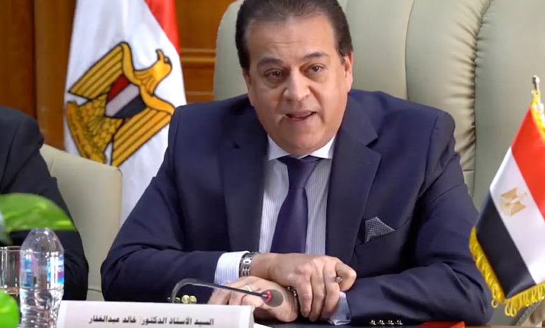 عبد الغفار ينعي المشير طنطاوي "مصر فقدت رجلاً مخلصاً وأحد رموزها العسكرية"