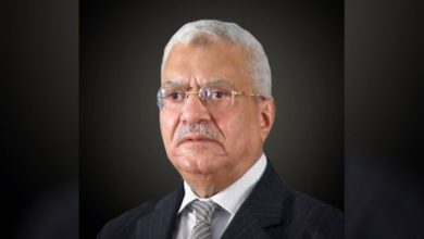 وصول جثمان "محمود العربي" إلى مسجده بمسقط رأسة لـ صلاة الجنازة