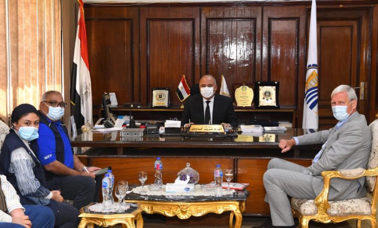 محافظ قنا يستقبل السفير الهولندي.. لهذا السبب