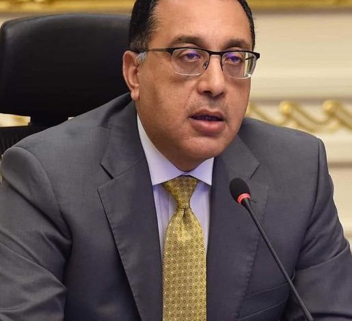 مباحثات هامة بين "رئيس الحكومة"و وزير المالية بشأن أصحاب المشروعات الصغيرة