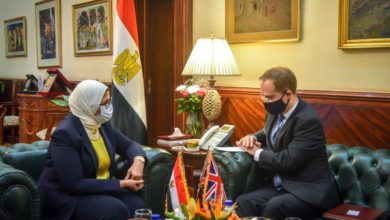وزيرة الصحة بشأن لقاح كورونا تستقبل السفير البريطاني في ديوان الوزارة