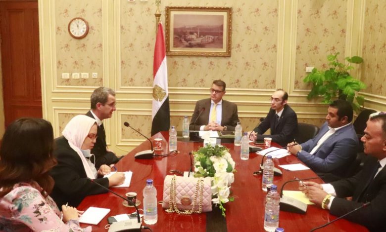 رئيس لجنة حقوق الإنسان بـ مجلس النواب يستقبل بعثة اللجنة الدولية للصليب الأحمر