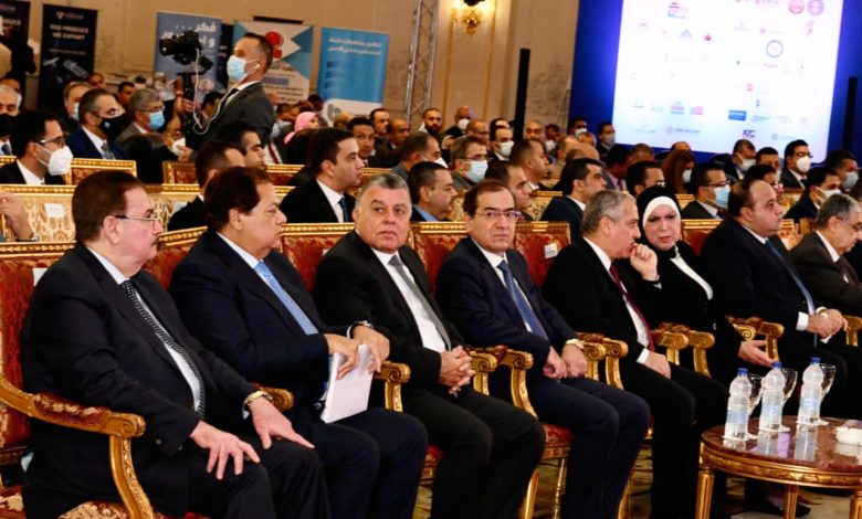 الملا يشارك في مؤتمر أخبار اليوم الأقتصادي