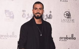 "بوعدكوا تشوفوا فيلم حلو وتتبسطوا"..محمد الشرنوبي يروج لفيلمه الجديد "فرق خبرة"