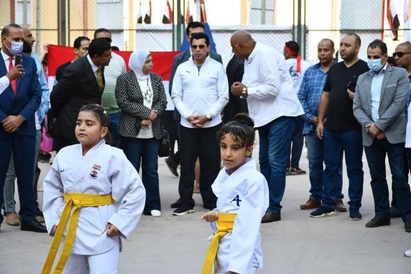 قبل الافتتاح.. وزير الشباب يتفقد مركز شباب أهالينا بحي السلام