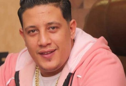"احنا ولاد ناس ومتربين ليه شايفنا حشرات ".. حمو بيكا يفتح النار على هاني شاكر وتامر عبدالمنعم