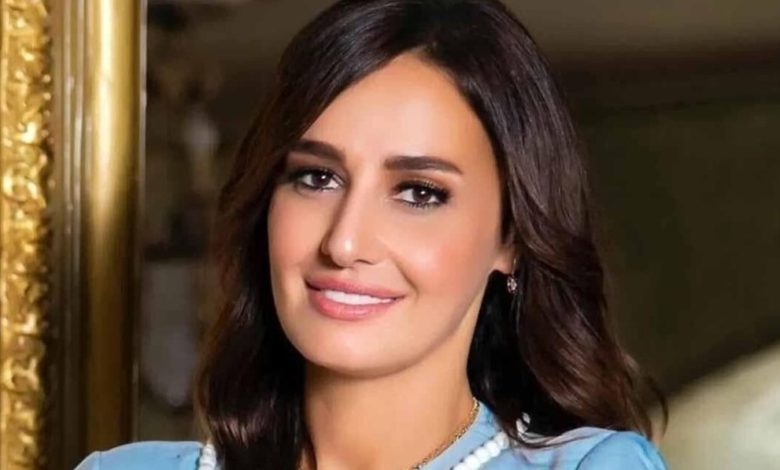 حلا شيحة