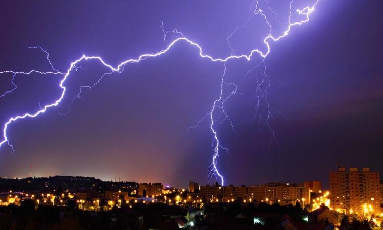 أمطار وسحب رعدية.. تعرف على طقس الغد