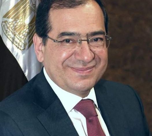 الملا: تنفيذ مشروعات على أكثر من محور لـ توصيل الغاز للمنازل بكافة قرى مصر