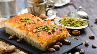 "بسبوسة بالقشطة والزبادي"