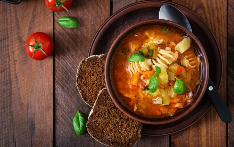 شوربة المكرونة باللحم