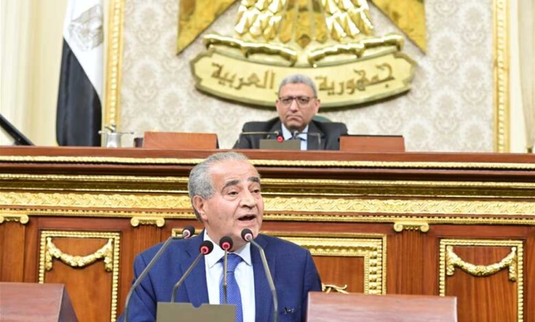 وزير التموين