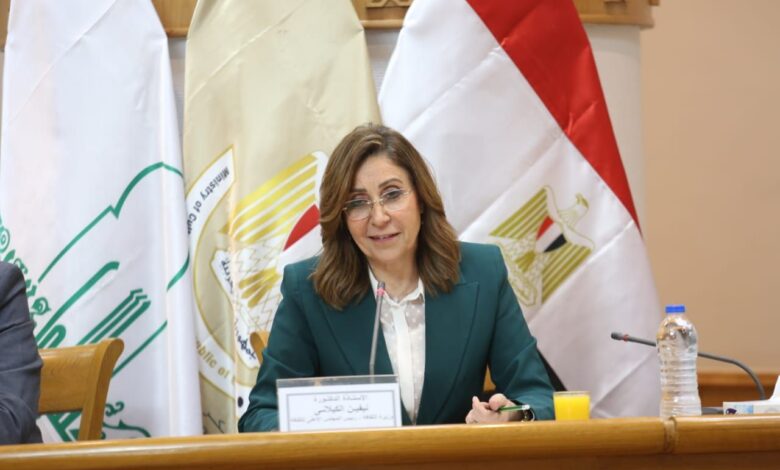 وزيرة الثقافة