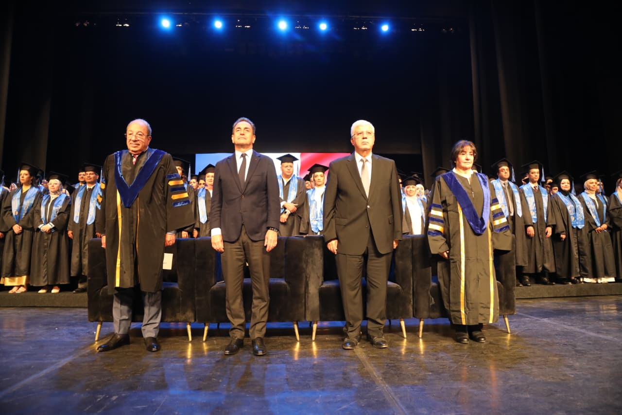 وزيرا التعليم العالي والمالية يشهدان حفل تخريج دفعة جديدة من جامعة أسلسكا