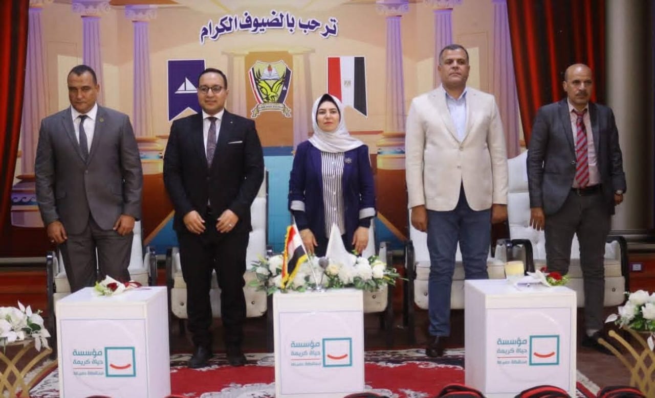 نائب محافظ دمياط تشهد فاعليات مبادرة "راجع مدرستي"