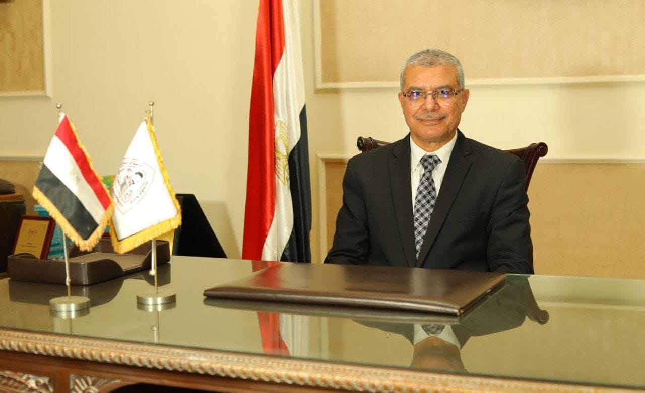 رئيس جامعة الزقازيق يهنئ منسوبي الجامعة بالعام الدراسي الجديد