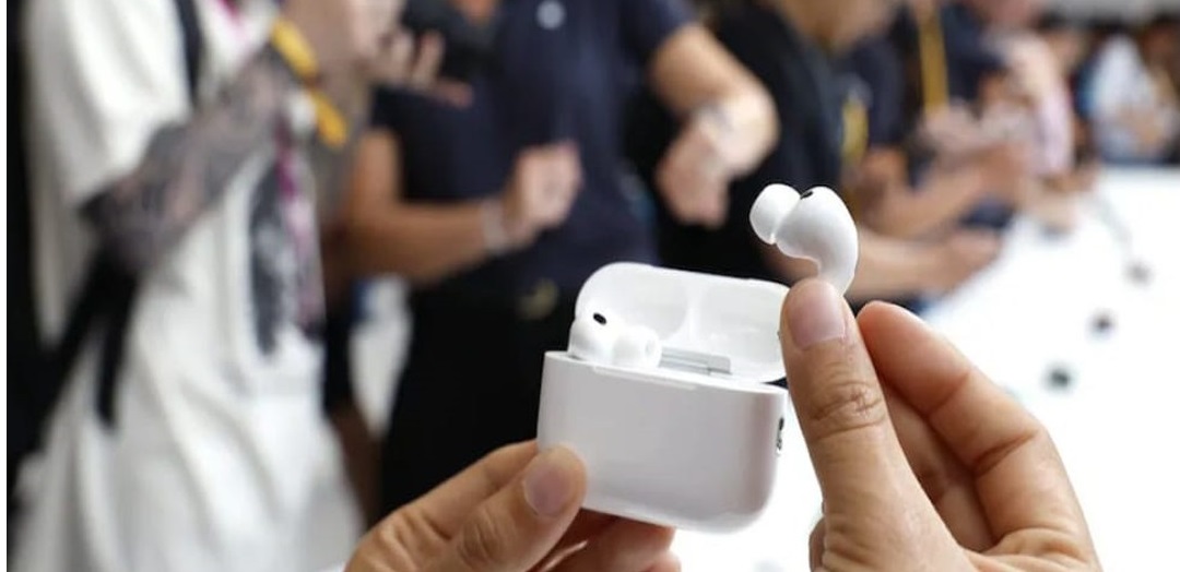 آبل تمنع الاتحاد الأوروبي من استخدام الميزة الجديدة لسماعات AirPods