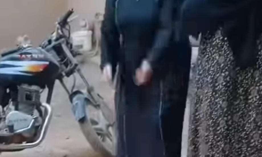 هخلي جوزك يطلقك.. تفاصيل خناقة سيدة مع سلفتها وتهديدها بالسحر