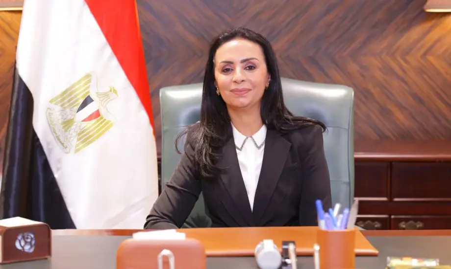 التضامن تستعرض جهود الهلال الأحمر في إدخال المساعدات لغزة