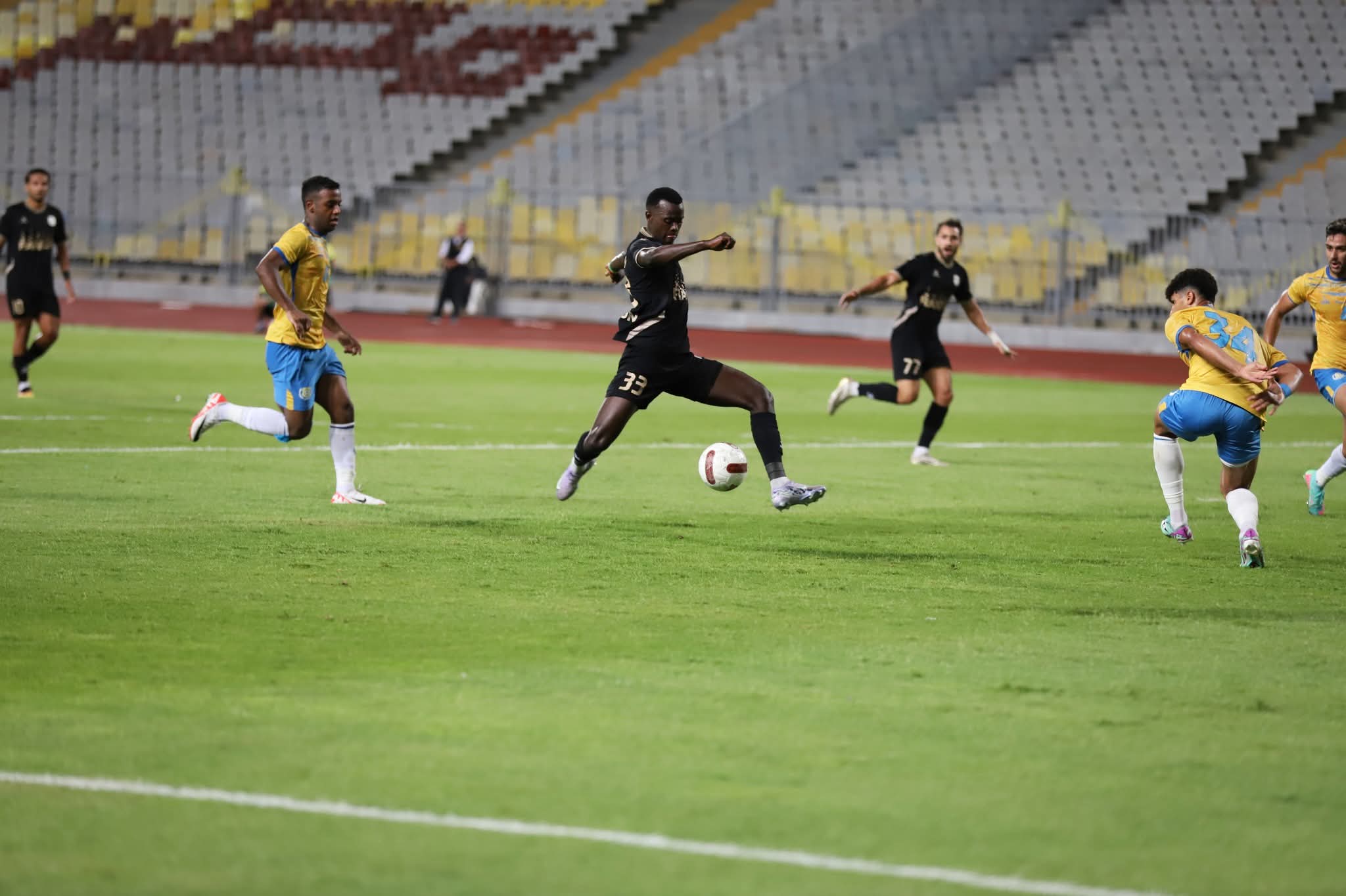 الإسماعيلي يواصل السقوط بهزيمة جديدة أمام فاركو