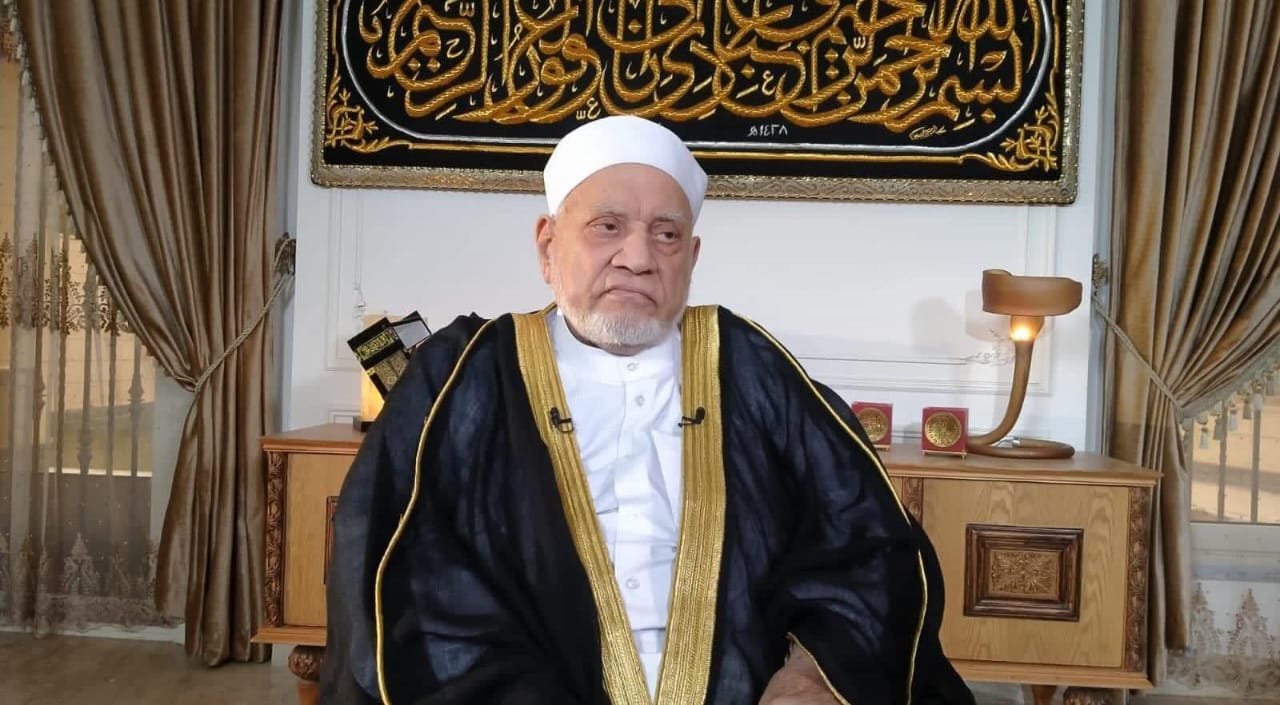 رئيس جامعة الزقازيق ينعى فضيلة الدكتور أحمد عمر هاشم