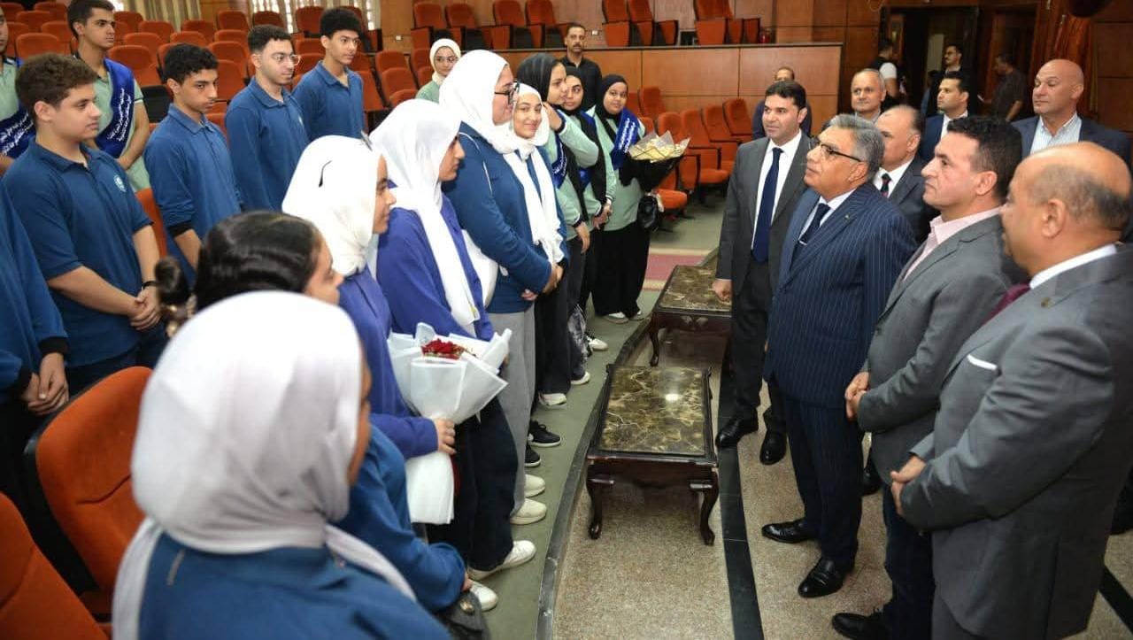محافظ الدقهلية يلتقي طلاب التربية والتعليم في ذكرى انتصارات أكتوبر