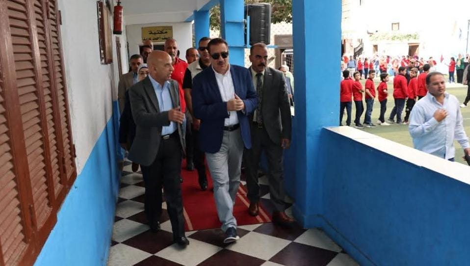 محافظ المنوفية يتفقد مدرسة حسين غراب الإعدادية