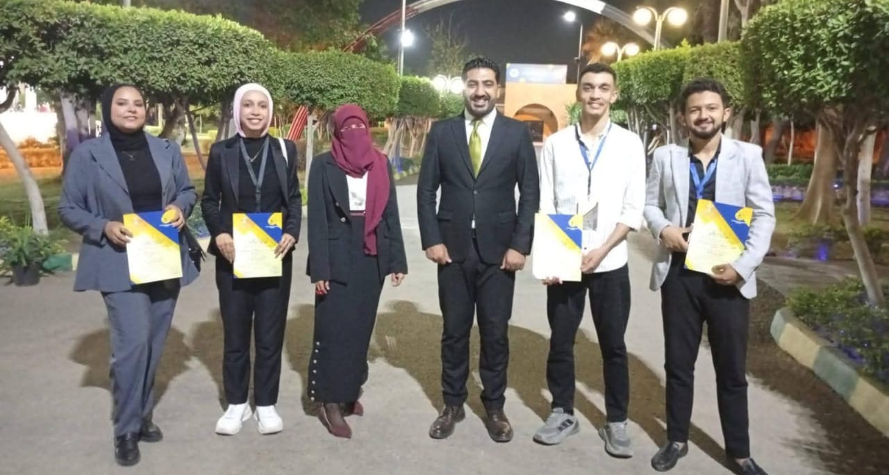 طلاب جامعة الزقازيق يشاركون في ملتقى "قادة الغد" بمعهد إعداد القادة