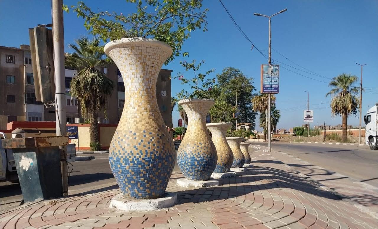 تجميل الشوارع وتحسين المظهر الحضارى بمدينة كفر الزيات