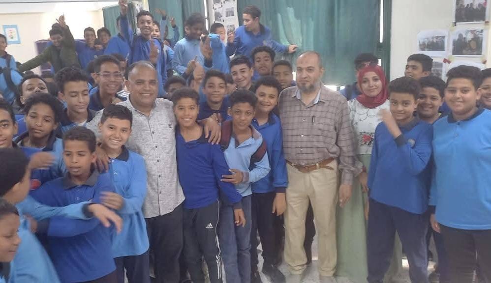 جامعة قناة السويس تنفذ برنامجاً توعوياً بمدرسة الصفا الإعدادية بأبو عطوة