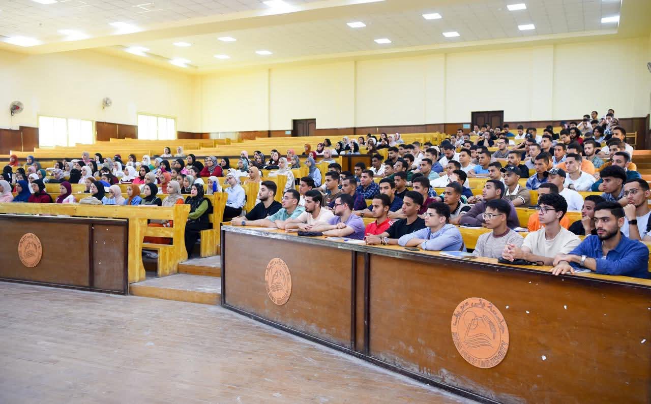 جامعة بني سويف تنظم ندوة حول "السياسة الخارجية المصرية في ظل التحديات والأزمات الإقليمية المتشابكة"