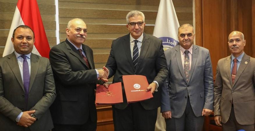 الأعلى للجامعات ووكالة أنباء الشرق الأوسط يُوقعان بروتوكولاً لدعم التحول الرقمي