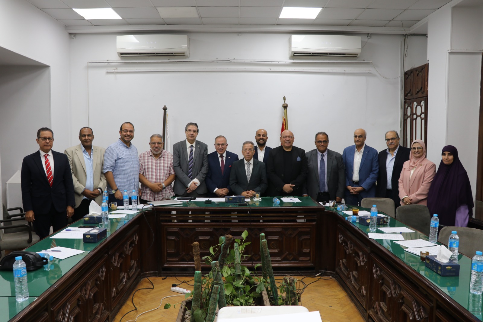 الأطباء تحذر من  التوسع العشوائي في إنشاء كليات الطب ونقص فرص التدريب وتدني الحد الأدنى للقبول