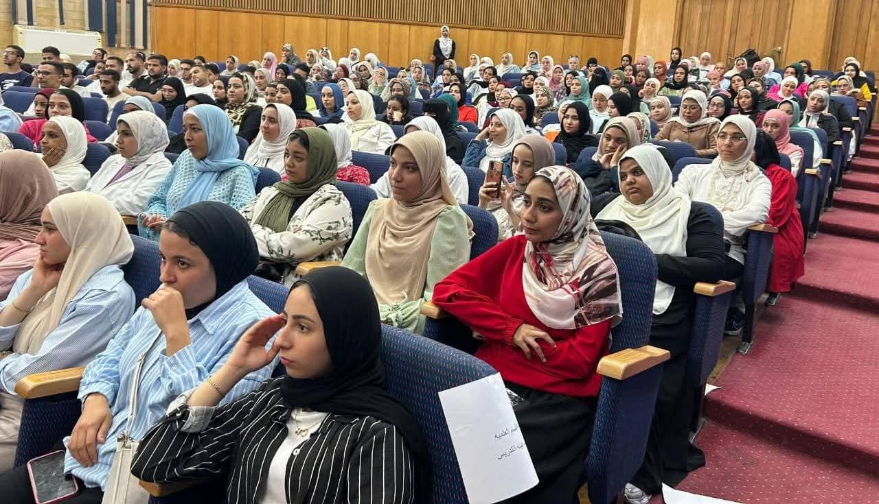 "تمريض الإسكندرية" تنظم ندوة توعوية بعنوان "تجديد الخطاب الديني وبناء الوعي لدى الشباب"